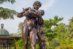hercules-statue-sayajibaug